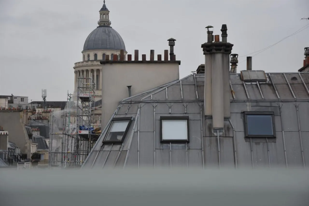Charmant Studio Propre Calme Vue Paris Ascenseur Francia