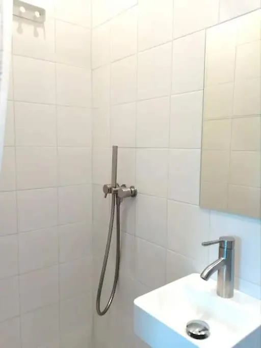 Charmant Studio Propre Calme Vue Paris Ascenseur